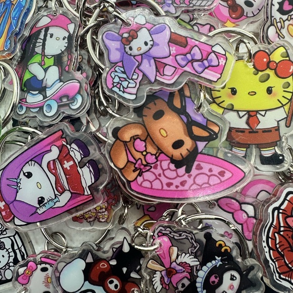 Alt Kitty Keychains - Picture 1 of 5